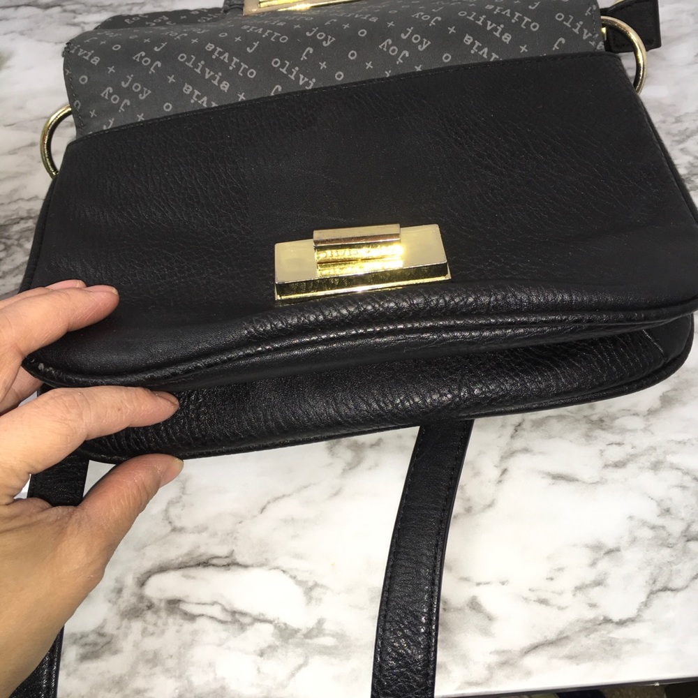 Olivia & Joy Multi-Compartment Crossbody Purse - Picture 8 of 8